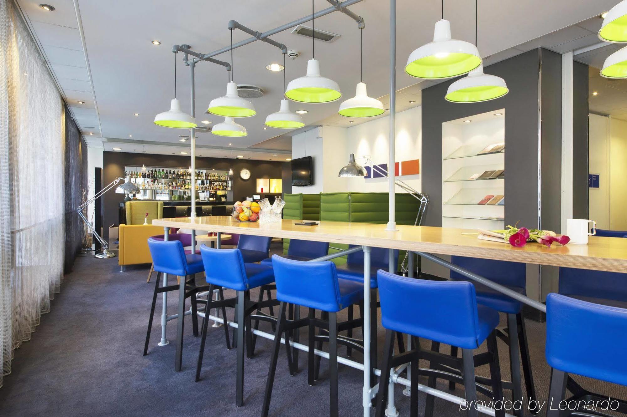 Radisson Red Centre Hotel 4*