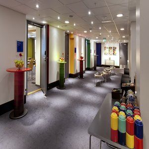 Radisson Red Centre 4*